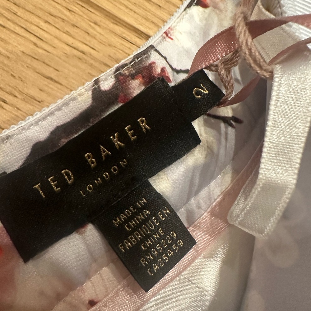 Ted Baker London new with tags Floral full Circle Skirt and White Top Set - Picture 7 of 16